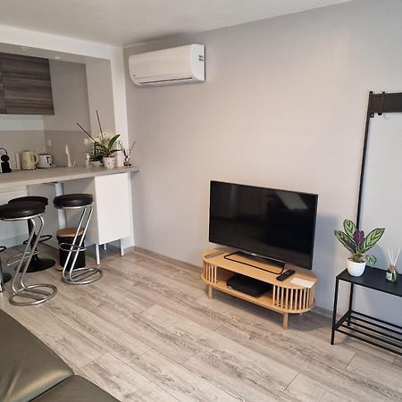 Spacieux Studio Dans Le Beaujolais Saint-Georges-de-Reneins Ngoại thất bức ảnh