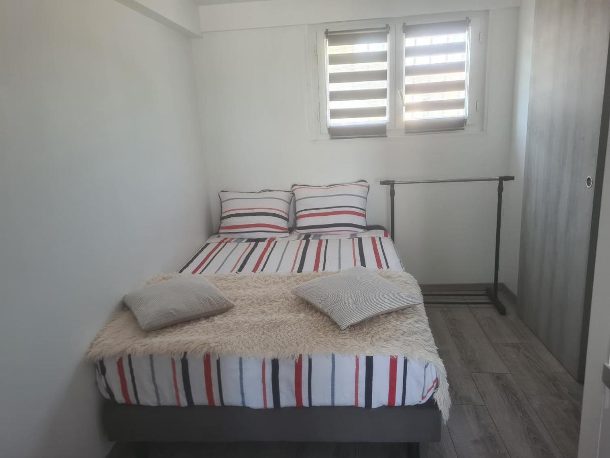 Spacieux Studio Dans Le Beaujolais Saint-Georges-de-Reneins Ngoại thất bức ảnh