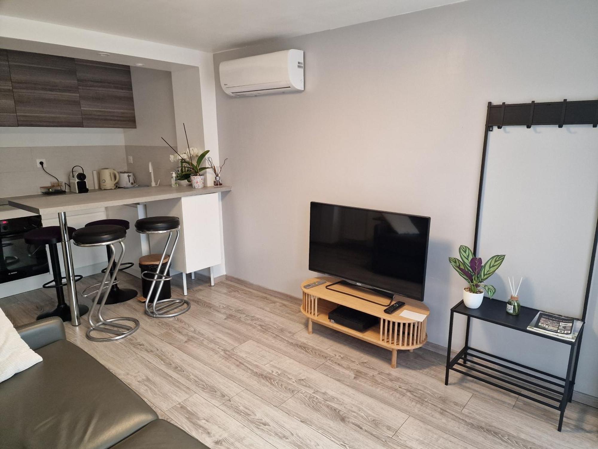 Spacieux Studio Dans Le Beaujolais Saint-Georges-de-Reneins Ngoại thất bức ảnh