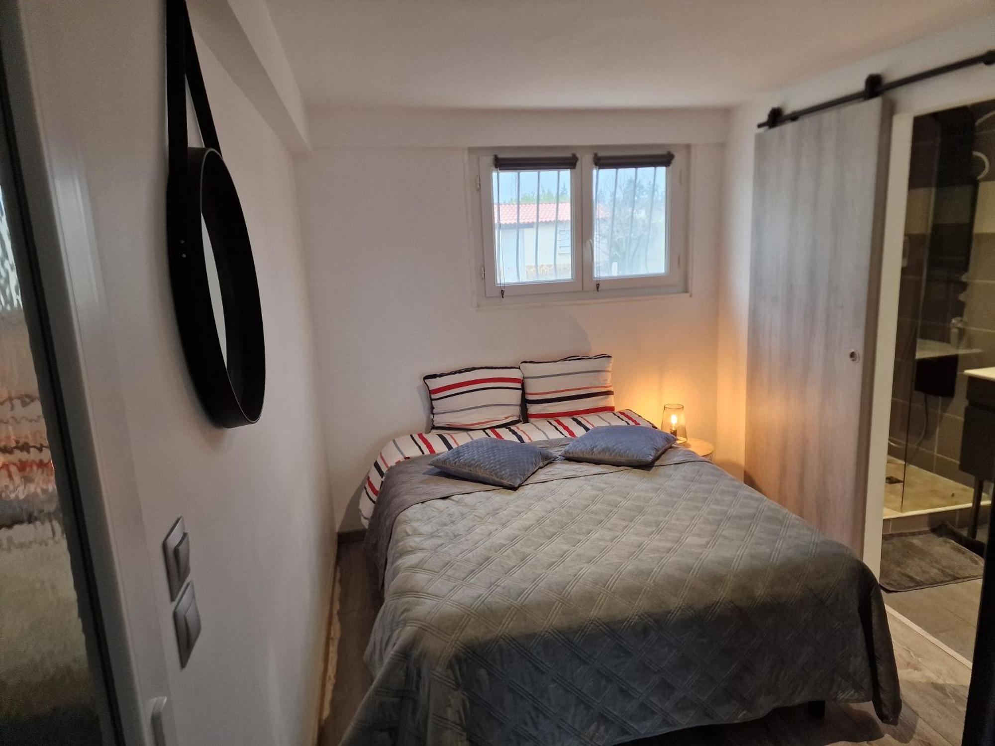 Spacieux Studio Dans Le Beaujolais Saint-Georges-de-Reneins Ngoại thất bức ảnh